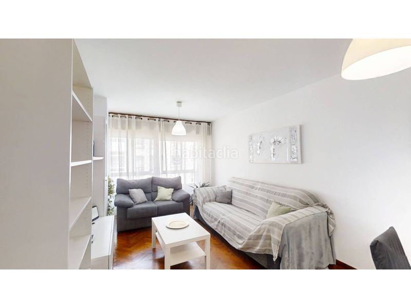 Foto 791369eb-e9c1-4708-a082-ca679ef4bf74. Flat with heating parking in O Milladoiro Ames