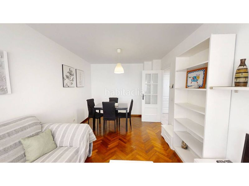 Foto bf0b0fd3-179c-4acb-923f-de0ee3511c74. Flat with heating parking in O Milladoiro Ames