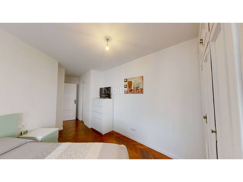 Foto ca177859-106e-4e66-bff5-35d306e17a98. Flat with heating parking in O Milladoiro Ames