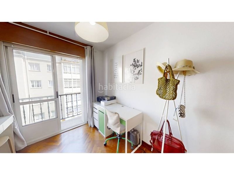 Foto f69d7bc2-26c7-40ac-8cd0-9ea580391a7d. Flat with heating parking in O Milladoiro Ames