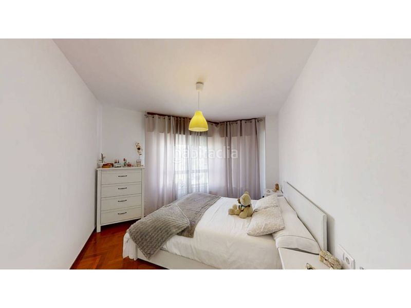 Foto fbae6c24-c971-4cb9-88e0-29b74925eabd. Flat with heating parking in O Milladoiro Ames