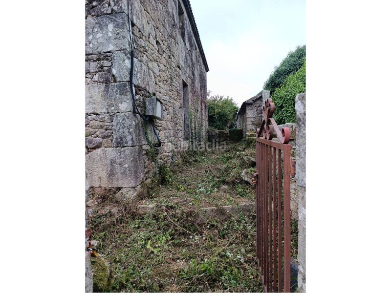 Foto c9d65d5a-6243-4d13-850f-56867b2bfe28. Casa a calle lugar agrela 44 a Teo