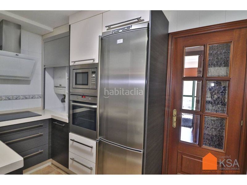 Foto 8a8bc7dc-82f8-43dc-b795-022c70d8edff. Rent flat with heating in O Milladoiro Ames