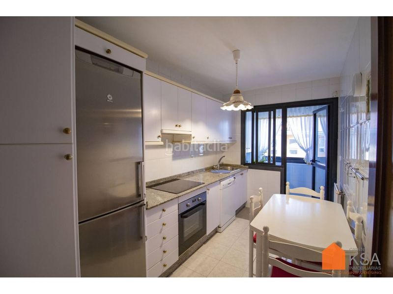 Foto 51027919-ff63-4c7b-b5c0-96546ae55d4e. Location appartement avec chauffage parking dans O Milladoiro Ames