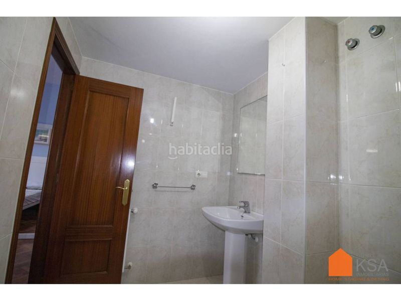 Foto 518f1f35-a2d2-4378-a054-6f992b8ef502. Location appartement avec chauffage parking dans O Milladoiro Ames