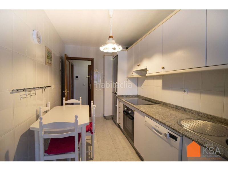 Foto d7d7192c-3efa-415b-90cb-12c2c1d47896. Location appartement avec chauffage parking dans O Milladoiro Ames
