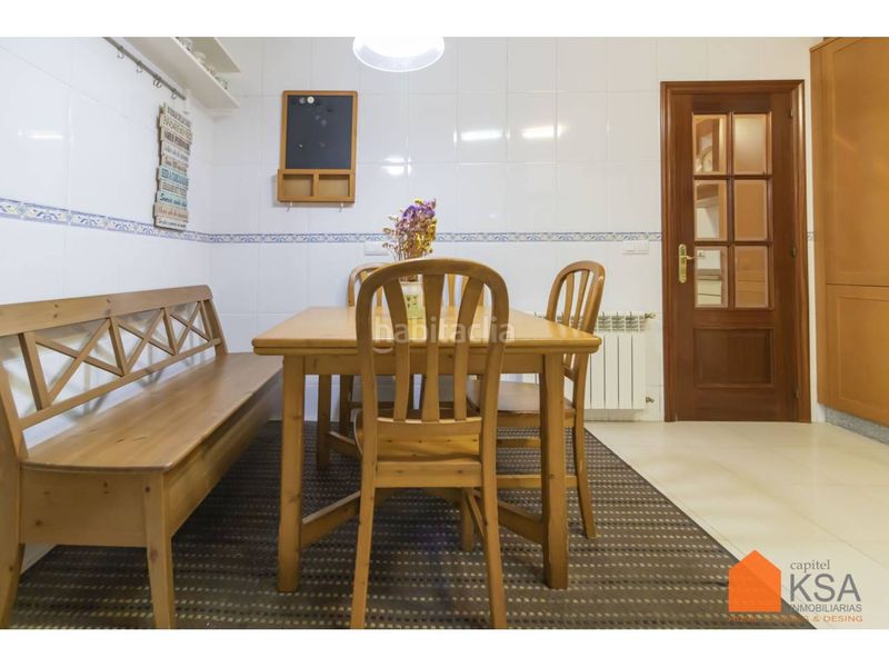 Foto 1194e3c5-3680-4234-8664-001f98068bd9. Rent flat with heating parking in O Milladoiro Ames