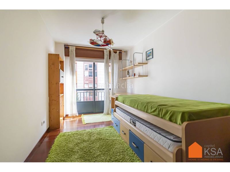 Foto 37e17eaa-d3f1-4533-8ada-3cb4b997b840. Rent flat with heating parking in O Milladoiro Ames