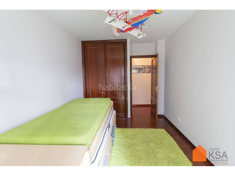 Foto 6488bb12-bfa8-4b24-8797-77ee776118d9. Rent flat with heating parking in O Milladoiro Ames