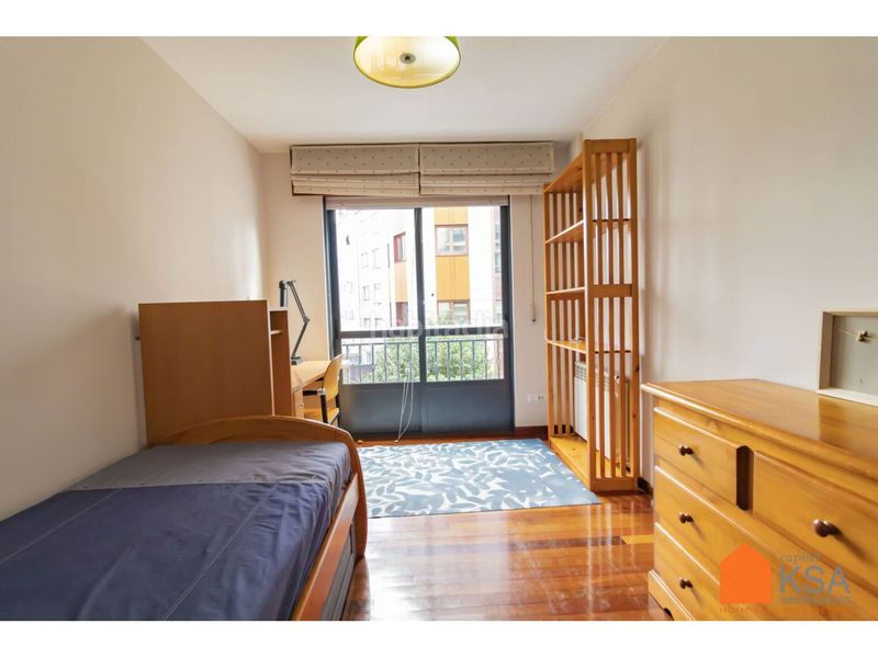 Foto bc74b5f2-ce6b-4d5a-aca3-b2a2e6915e43. Rent flat with heating parking in O Milladoiro Ames