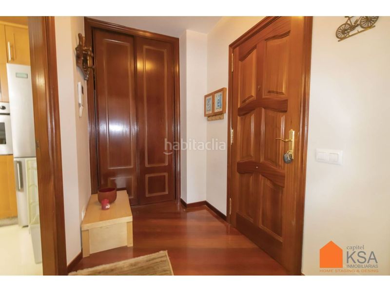 Foto c2d1b7e3-0b3a-40e5-9987-07d582360841. Rent flat with heating parking in O Milladoiro Ames