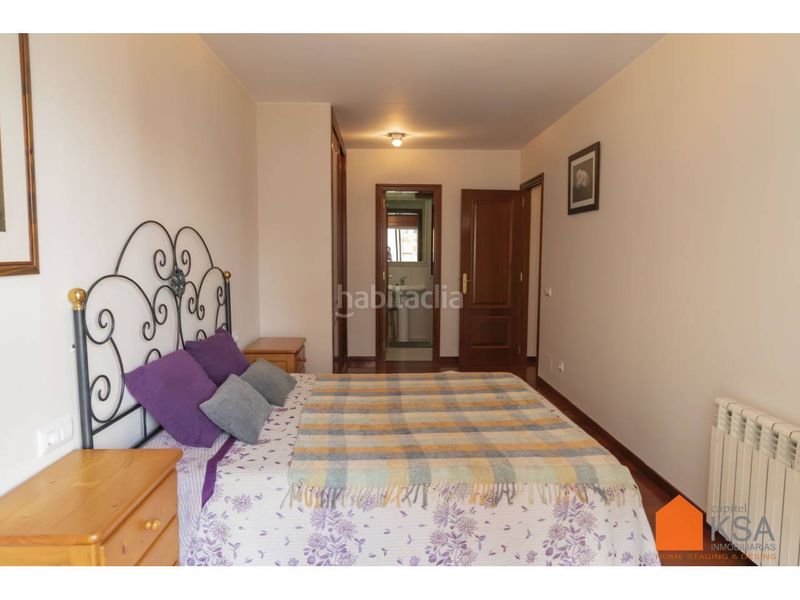 Foto f65849f5-0346-4c63-b01c-48096a4c93fd. Rent flat with heating parking in O Milladoiro Ames