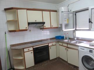 Flat in El Carbayedo - El Quirinal. Piso en carbayedo  muy soleado