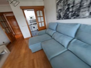 Miete Etagenwohnung in Centro. Apartamento cerca  alsas y feve con plaza de garaje y  trastero
