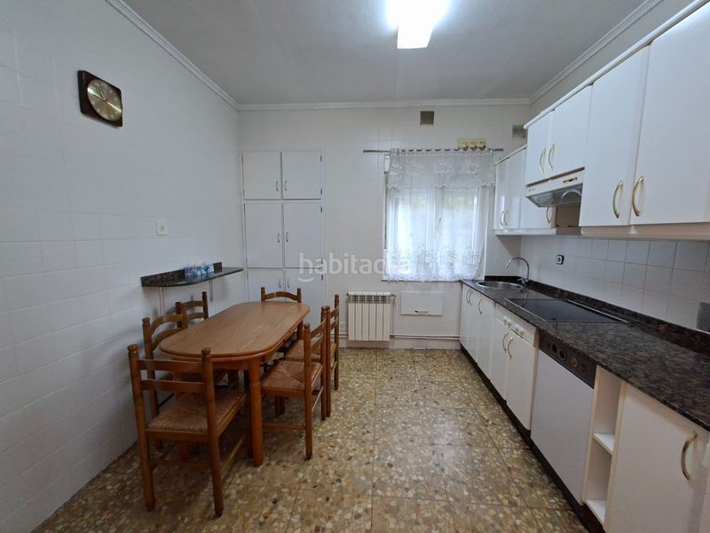 Foto 989f15f2-06a4-4d83-a63d-04825a3bed1f. Pis a calle primo de rivera 3 a Pravia