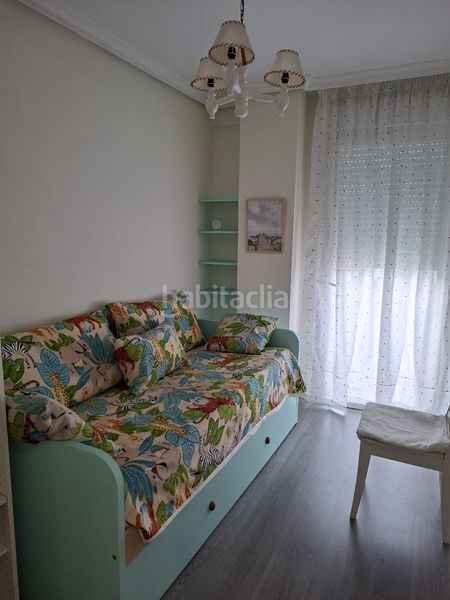 Foto 3134bdaa-c2b6-443a-9a6e-953cff3723ca. Rent flat with heating in Salinas Castrillón