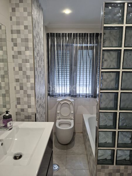 Foto cf966c41-c94f-4ca6-8e13-3e6b1e4df8b1. Rent flat with heating in Salinas Castrillón