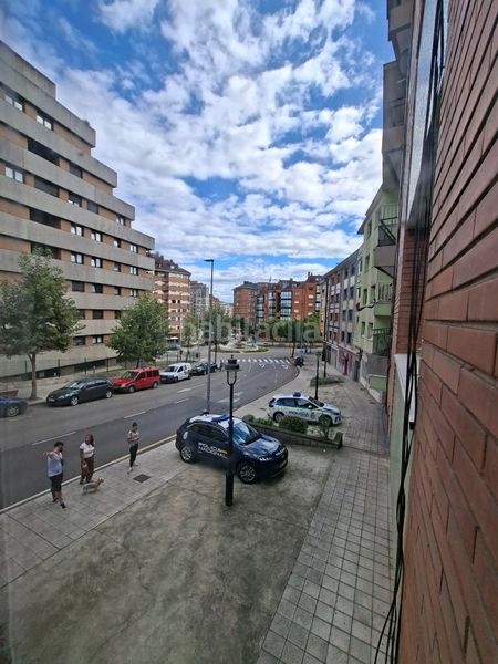 Foto cf8a1701-ce8d-4c1d-95f4-4c445ec2d462. Pis a avenida de alemania 70 a El Carbayedo - El Quirinal Avilés