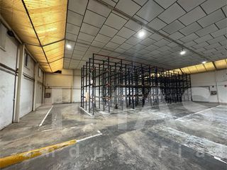 Nau industrial  Ciudad de sevilla. Nave industrial con oficinas 200 m2
