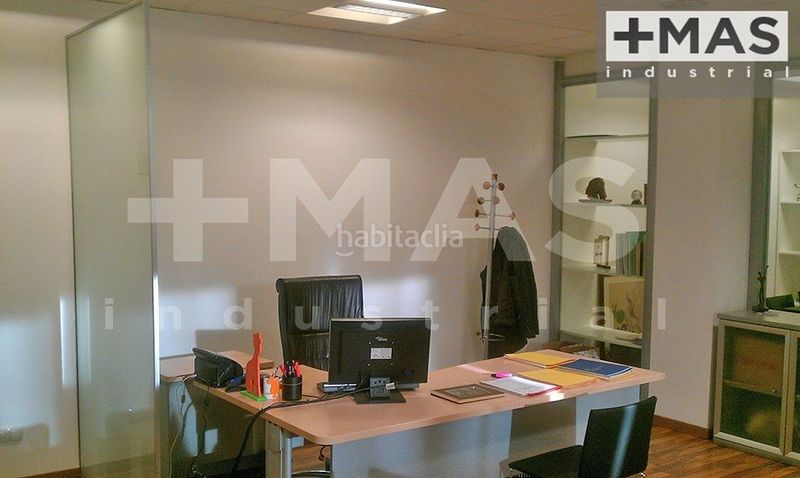 Foto c46f352e-d95f-4bda-8c80-9fbe6575a527. Office space with parking in Parc Tecnològic Paterna