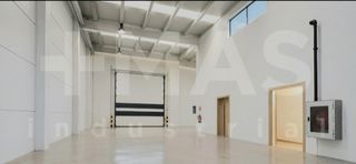 Nave industrial  Oller. En paterna