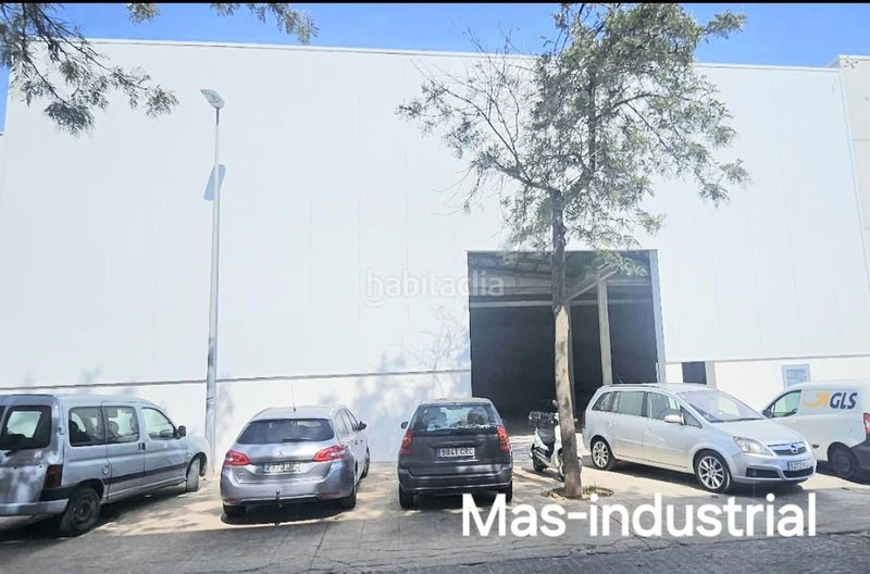 Foto 4fbb71a3-7d74-47c2-9916-9a7ba21301bd. Nau industrial a Massamagrell