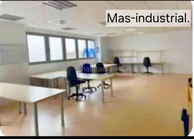 Foto 0b49bee2-bf2b-4eba-b312-598f6e208be2. Nau industrial a Fuente del Jarro Paterna