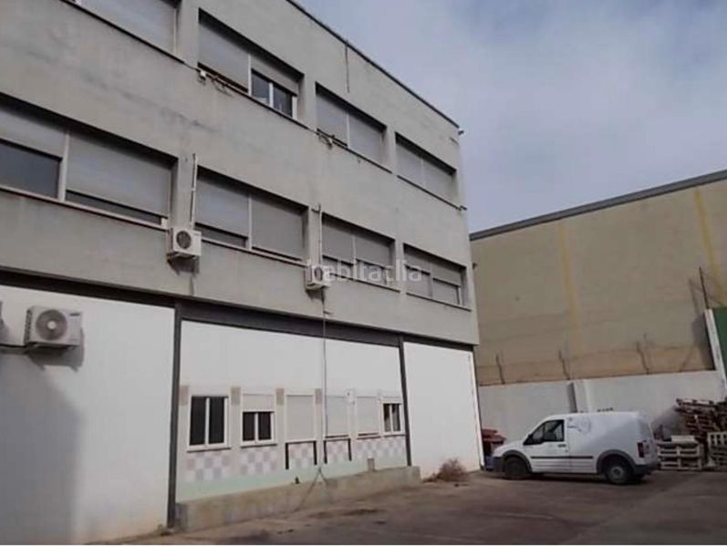 Foto be7d5a29-d199-450b-9d66-07455160dcf8. Affitto capannone industriale in Fuente del Jarro Paterna