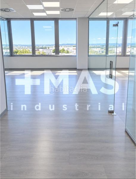 Foto 1ea8498d-14c2-492b-89e7-781ab2fcb91d. Office space in Fuente del Jarro Paterna