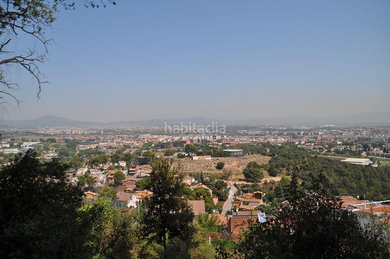 Foto f0af6054-7129-46fd-9d6d-61593b0e1df0. Residential plot in Montflorit Cerdanyola del Vallès