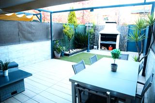 Maison jumelée à Santa Perpètua de Mogoda. Chalet apareado de 221 m2 en santa perpetua.