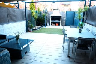 Casa pareada en Santa Perpètua de Mogoda. Chalet apareado de 221 m2 en santa perpetua.