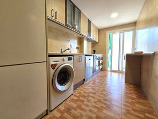 Appartement à Montflorit. Bonito piso de 3 hab. , un baño y balcón en zona montflorit