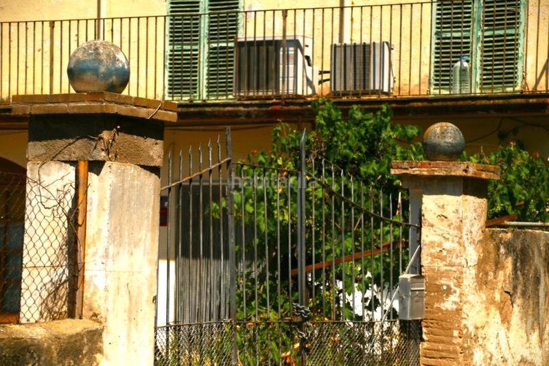 Foto b1af00db-763a-4e3f-9242-dfd317439f10. Masía en carrer nou 2 casa pairal en parcel·la residencial a en Sant Pere Pescador