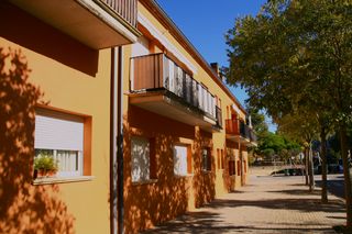 Casa bifamiliare  Avinguda de pompeu fabra 135. Casa familiar amb jardí al pi verd de palafrugell
