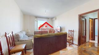 Piso en Santos de Maimona (Los). Piso en venta en polideportivo - crta. de ribera, 4 dormitorios.