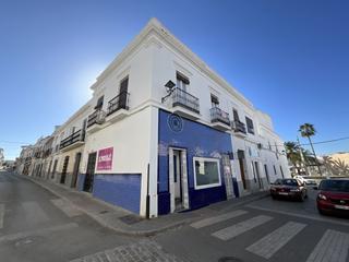 Casa a Avenida ejército 2. Casa en venta en centro, 3 dormitorios.