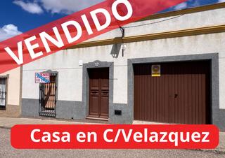 Casa a Villafranca de los Barros. Casa en venta en pilar, 4 dormitorios.