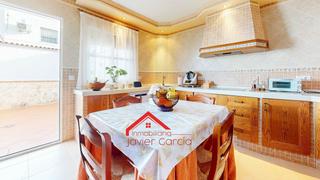 Dúplex a Italia. Duplex en venta en polideportivo, 3 dormitorios.