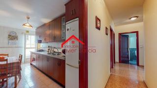 Pis a N/a. Piso en venta en polideportivo - avda. cantón de guichén, 4 dorm