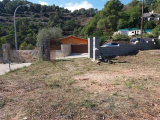 Terreny residencial a Sant Llorenç Savall. Terreno con proyecto de casa