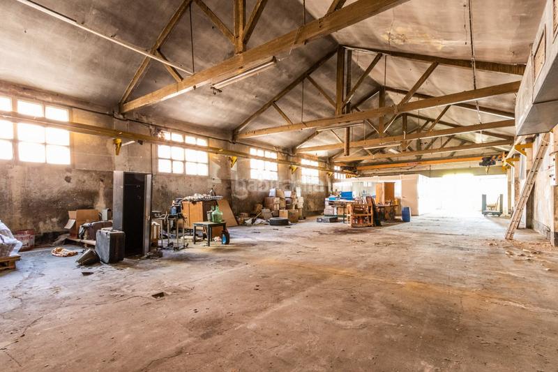 Foto 95a54302-a1e7-4924-9c1c-0105b09b78a9. Fabrikhalle in Sant Llorenç Savall