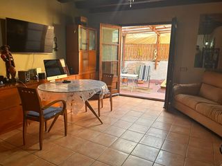 Masia  Calle barcelona. Casa  local comercial