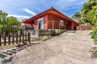 Haus in Sant Lloren Savall. Casa todo en planta baja con jardn