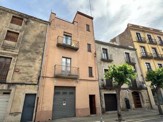 Edifici  Nova. Venta de edificio rústico con local y dos viviendas con terrazas