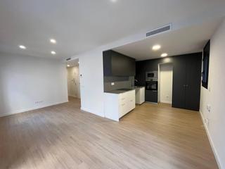 Apartamento  Carrer carrer de colom. Piso reformado en la zona de roses centro