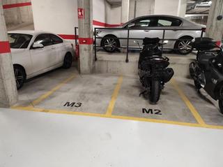 Parking moto  Avenida sant esteve. Plaza de aparcamiento para moto, ubicada en pleno centro de cast