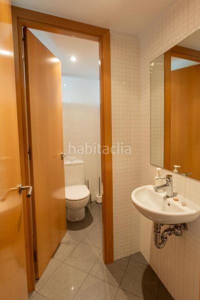 Foto 5066b2ef-bd80-4112-98af-1857e909ff3a. Casa adosada unifamiliar adosada centre en Carretera de Roses-Fossos Figueres