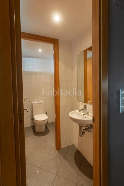 Foto be4200f3-a070-441e-acd2-a11aabd9a91d. Casa adosada unifamiliar adosada centre en Carretera de Roses-Fossos Figueres