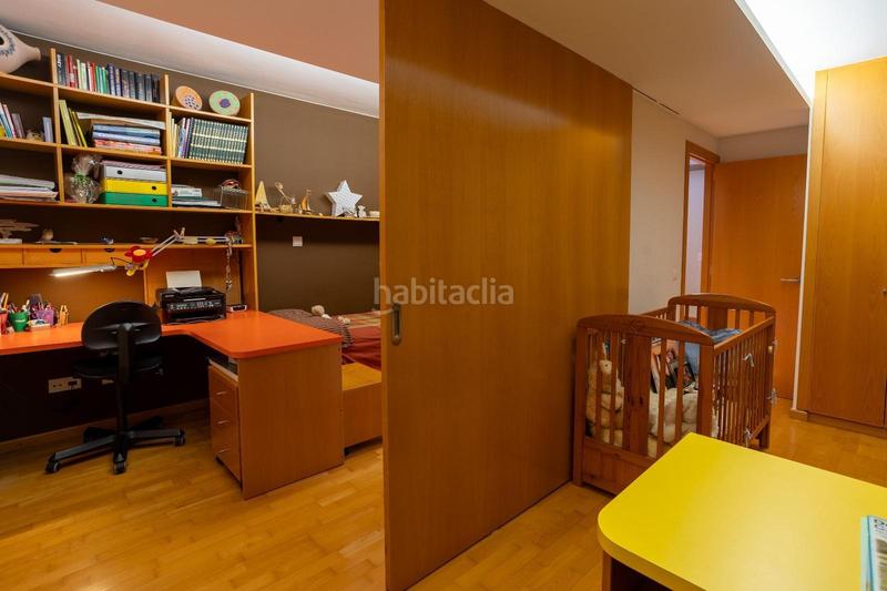 Foto ebe939d0-b7f4-4f79-8abd-90756fde95eb. Casa adosada unifamiliar adosada centre en Carretera de Roses-Fossos Figueres
